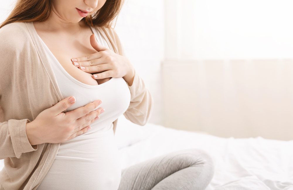 Empfindliche Brüste – Schwangerschaftsanzeichen oder bevorstehende Periode?